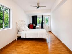 Straits Gardens (D27), Terrace #576802291